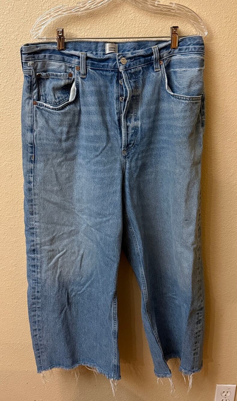 Citizens of Humanity Ayla raw hem crop jeans in Sodapop 33 casual city chic
